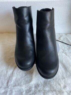 Sorel Joan of Arctic Wedge I! Zip Women's Black Leather Ankle Boots - Size 9.5